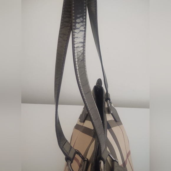 Burberry Nova Check Medium Tote - Picture 11 of 15